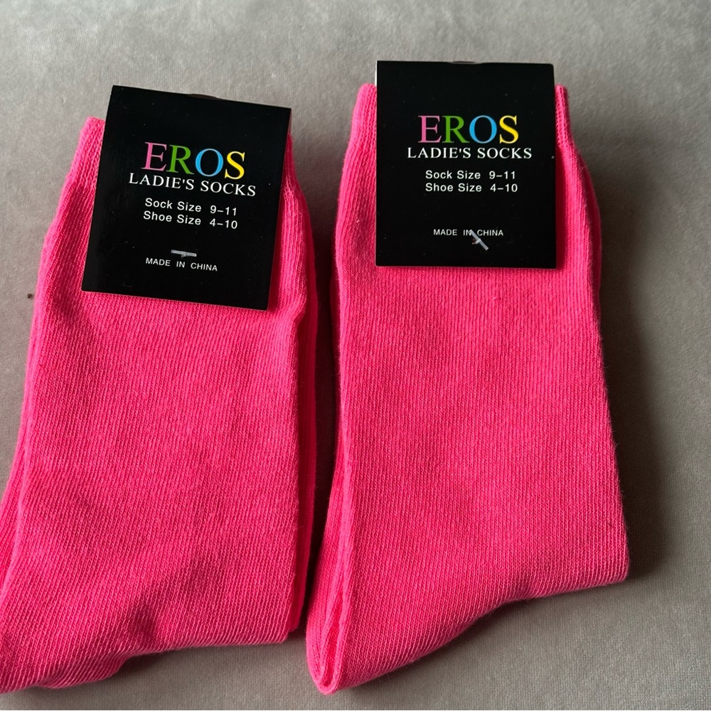 2 Pairs Women’s Socks Eros Pink Size 9-11 Brand New
